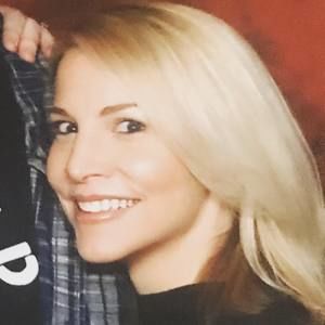 Meet your Posher, Corinne